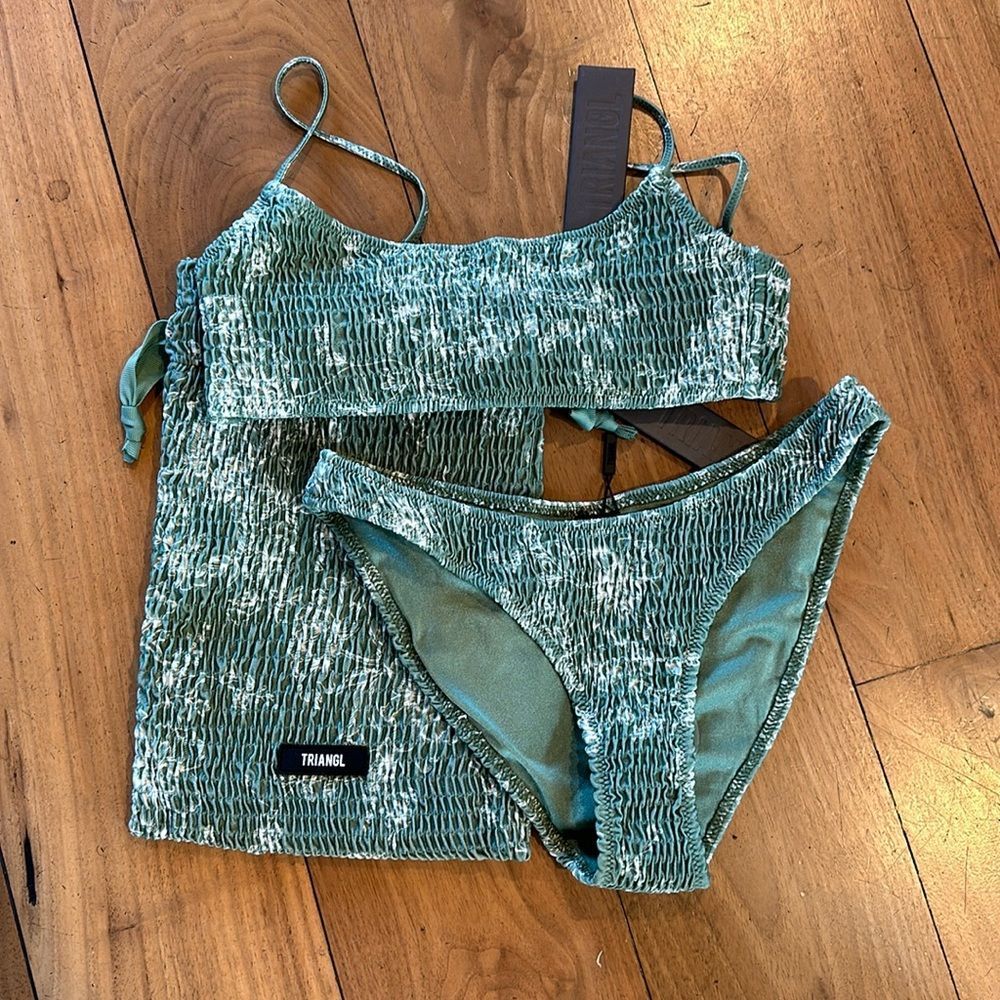 TRIANGL INESA NORMAL SACRAMENTO SET + BAG NEW WITH TAGS